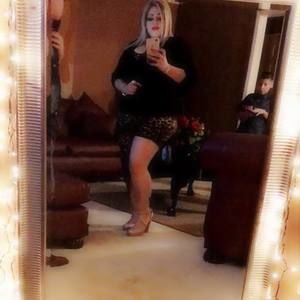 Meet your Posher, Alejandra